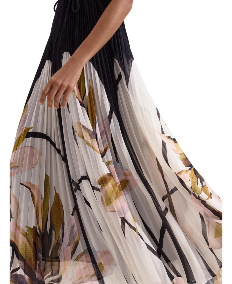 Women's Uma Pleated Floral V-Neck Maxi Dress