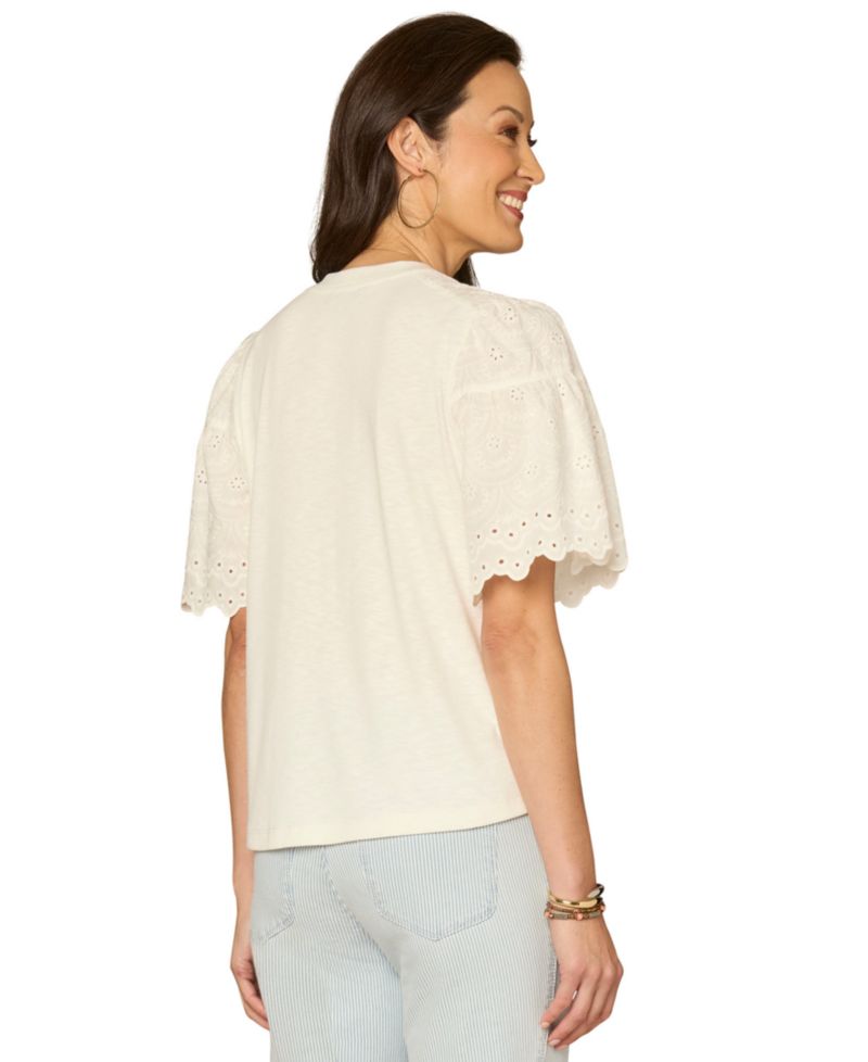 Petite Puff-Sleeve Crewneck Shirttail Hem Knit Top