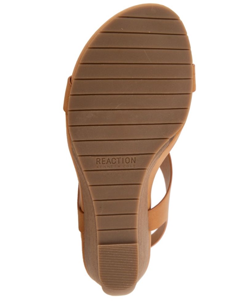 Women's Greatly Thong Almond Toe Wedge Sandals