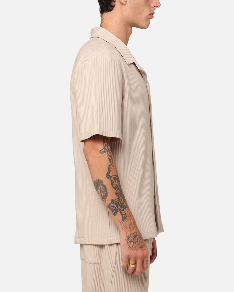Men's Pleated Button Up Shirt - Tan L