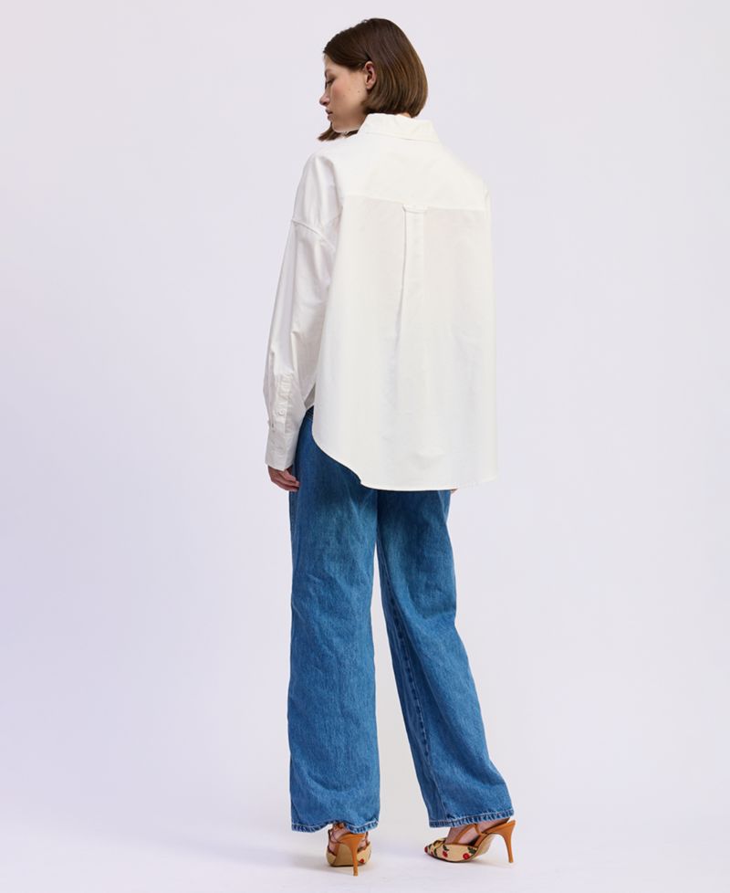 Women's Long-Sleeve Oversized Collared Shirt
