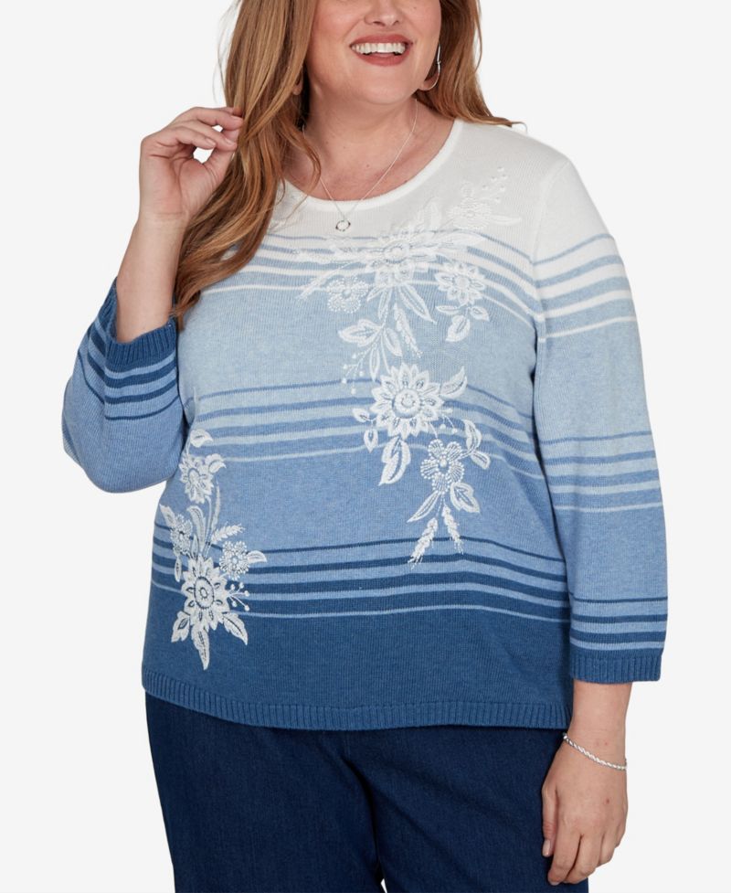 Plus Size Floral Embroidery 3/4-Length Crewneck Pullover Sweater