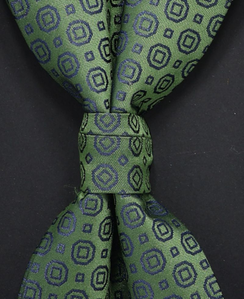Men's 2-Piece Bow Tie and Lapel Pin Box Set
