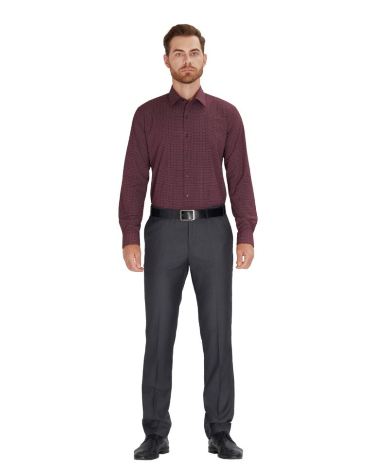 Men's Slim-Fit Spread Collar Dress Shirt