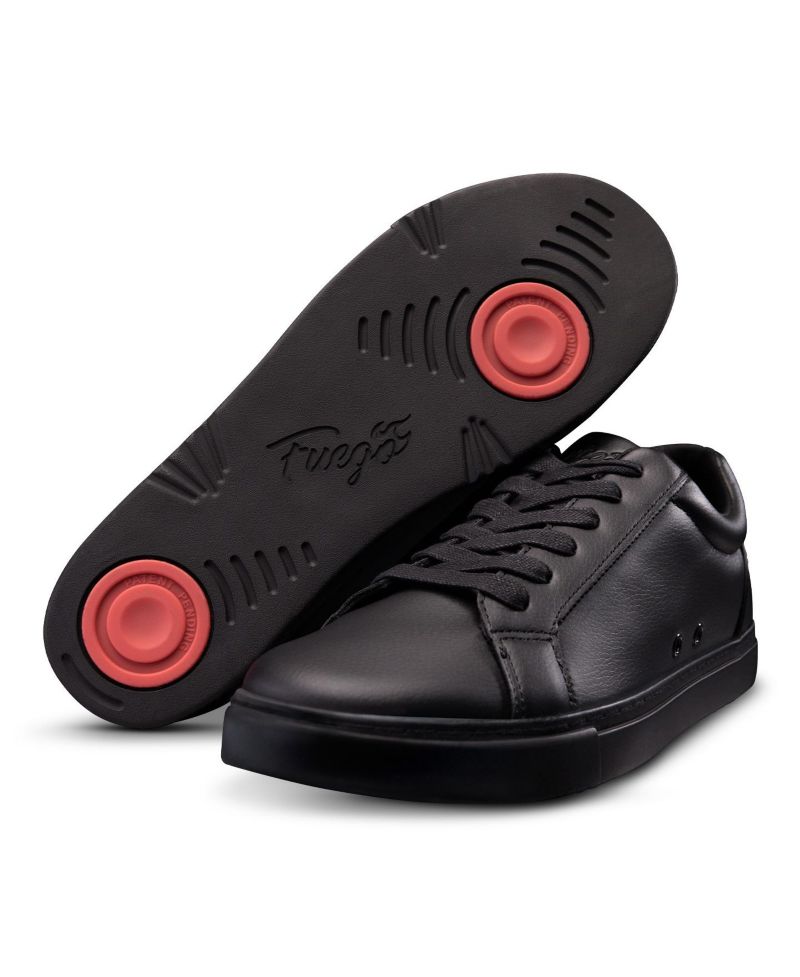 Men's All-black Low-top Sneaker