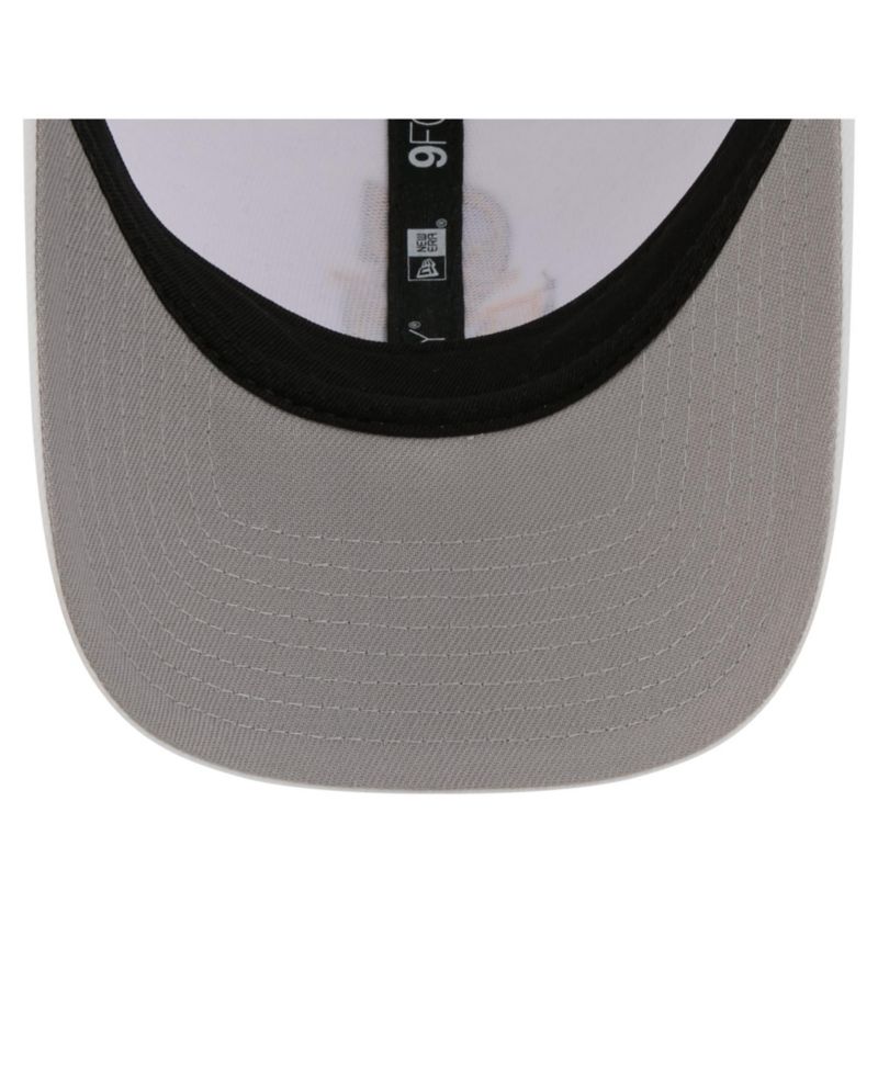 Men's White Seattle Mariners Flag 9FORTY Trucker Adjustable Hat