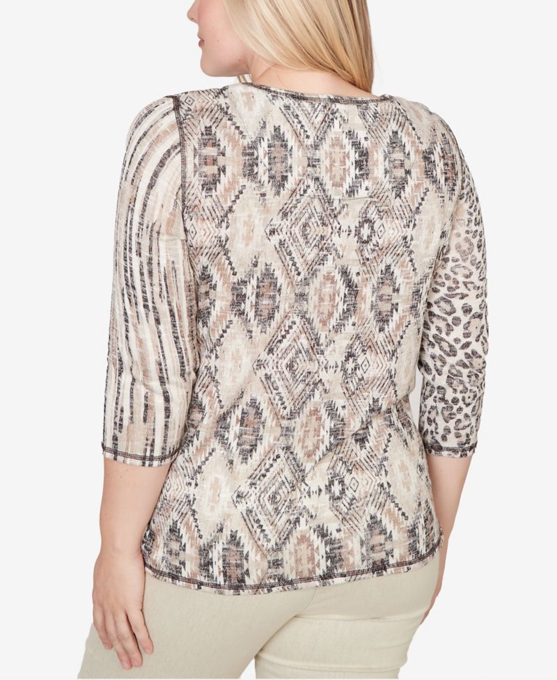 Women's Detail Driven Spliced Aztec Animal Skin Crewneck Top