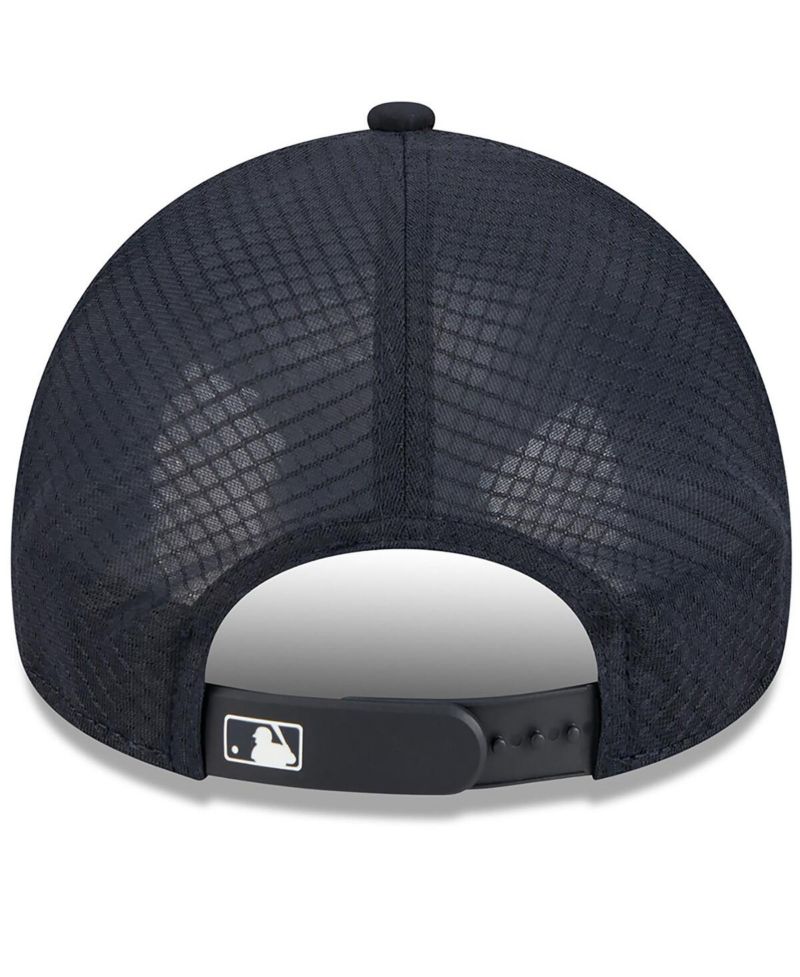 Men's Navy Atlanta Braves 2026 Batting Practice Alternate Apex 9FORTY Adjustable Hat