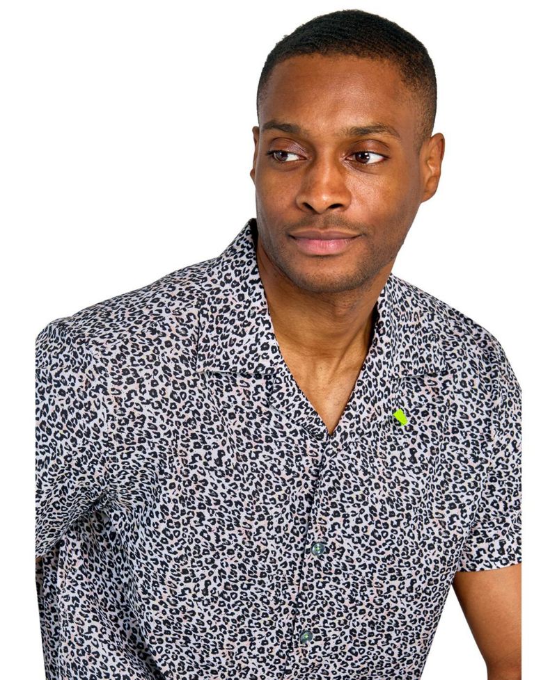 Men's Regular Fit Performance Stretch Short Sleeve Camp Shirt