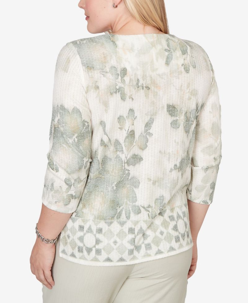 Women's Vintage Charm Floral Tonal Border Embellished Neck Top