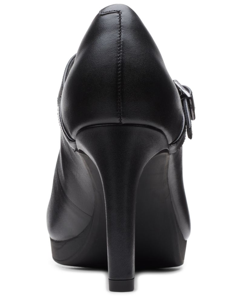 Women's Ambyr Shine Dress Shoes