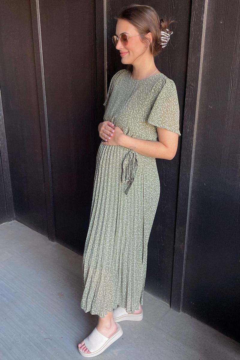 Women's Light Olive Leaf Print Pleated Midi Dress
