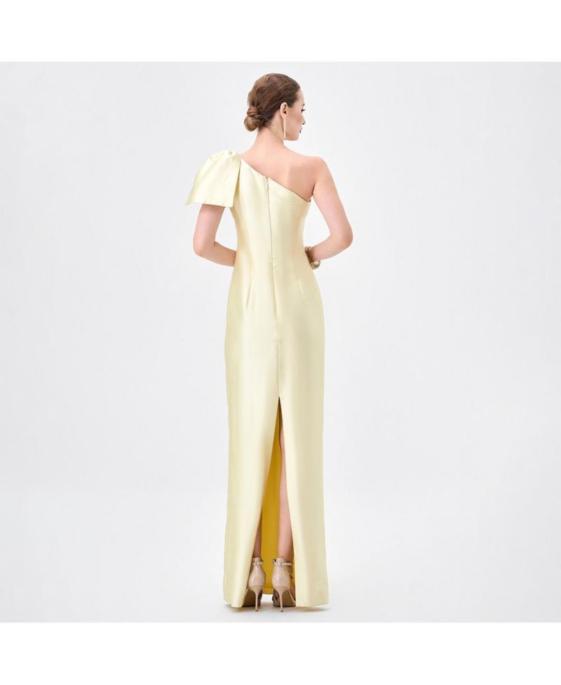 Women's Aramy One Shoulder Bow Gown