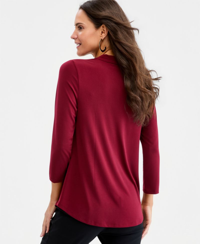 Plus Size Solid V-Neck 3/4-Sleeve Top