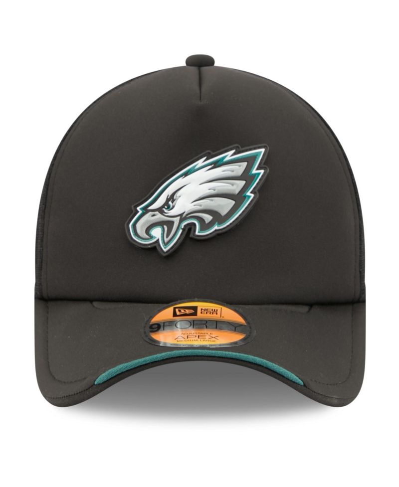 Men's Black Philadelphia Eagles 2026 Sideline Apex 9FORTY Adjustable Trucker Hat