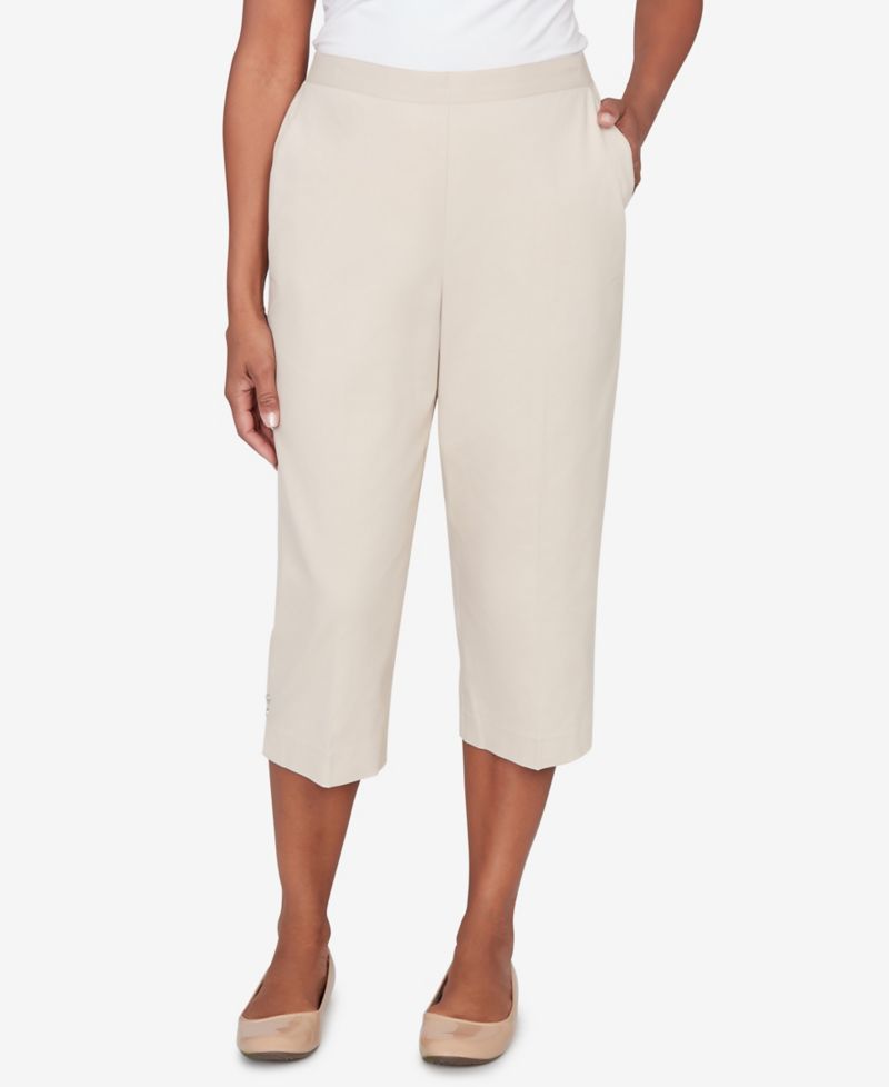 Petite Classic Solid Twill Button Hem Capri Pants