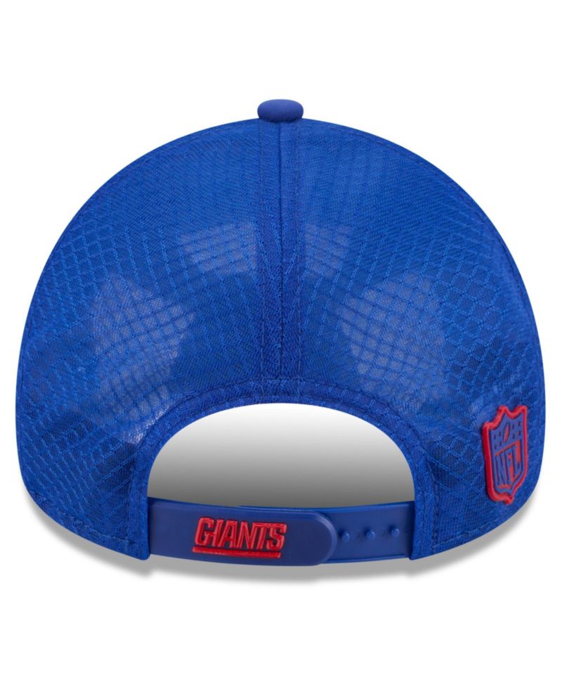 Men's Royal New York Giants 2026 Sideline Apex 9FORTY Adjustable Trucker Hat
