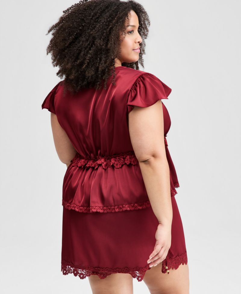 Plus sizeSatin Lace Peplum-Hem Top