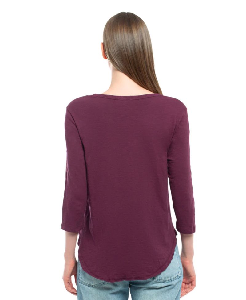 Women's 3/4 Sleeve V-Neck Shirttail Tee