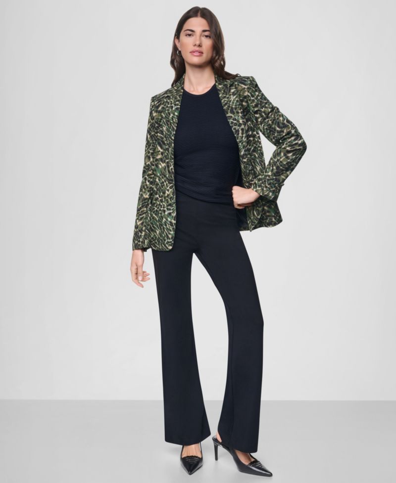 Women's Two-Button Collared & Flap Pockets Jacket