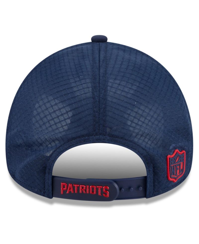 Men's Navy New England Patriots 2026 Sideline Apex 9FORTY Adjustable Trucker Hat