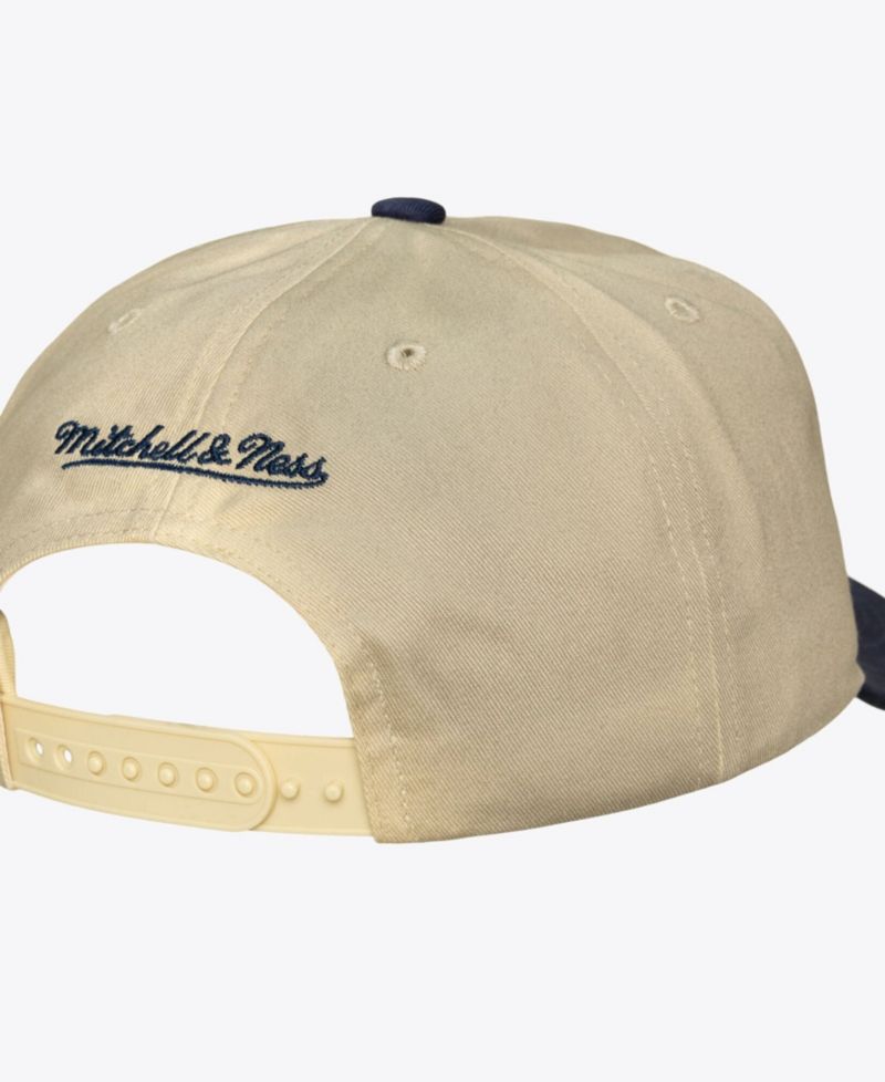 Men's Cream New York Yankees Retro Roots Deadstock Cooperstown Snapback Hat