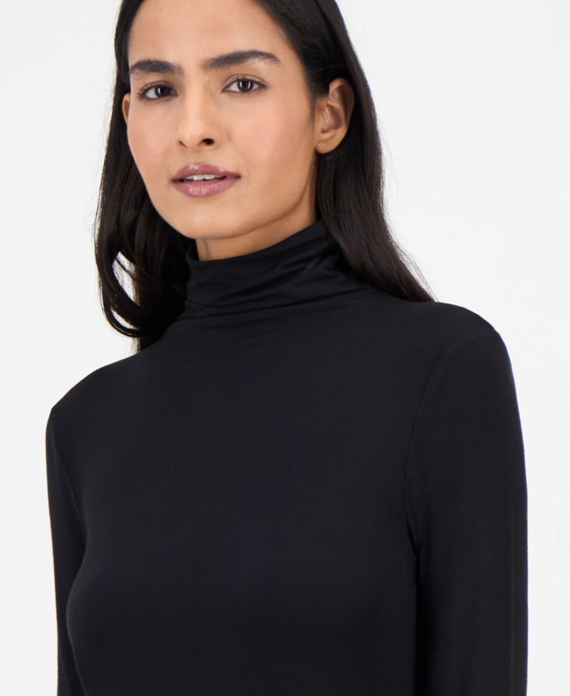 Women's Long-Sleeve Seamless Turtleneck