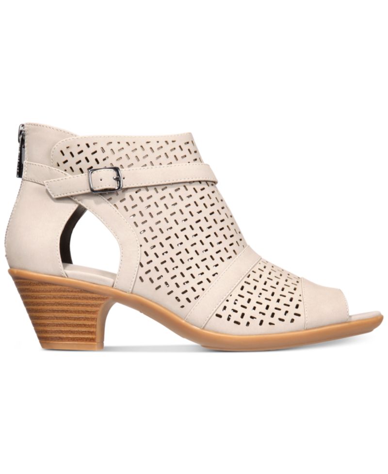 Carrigan Sandals