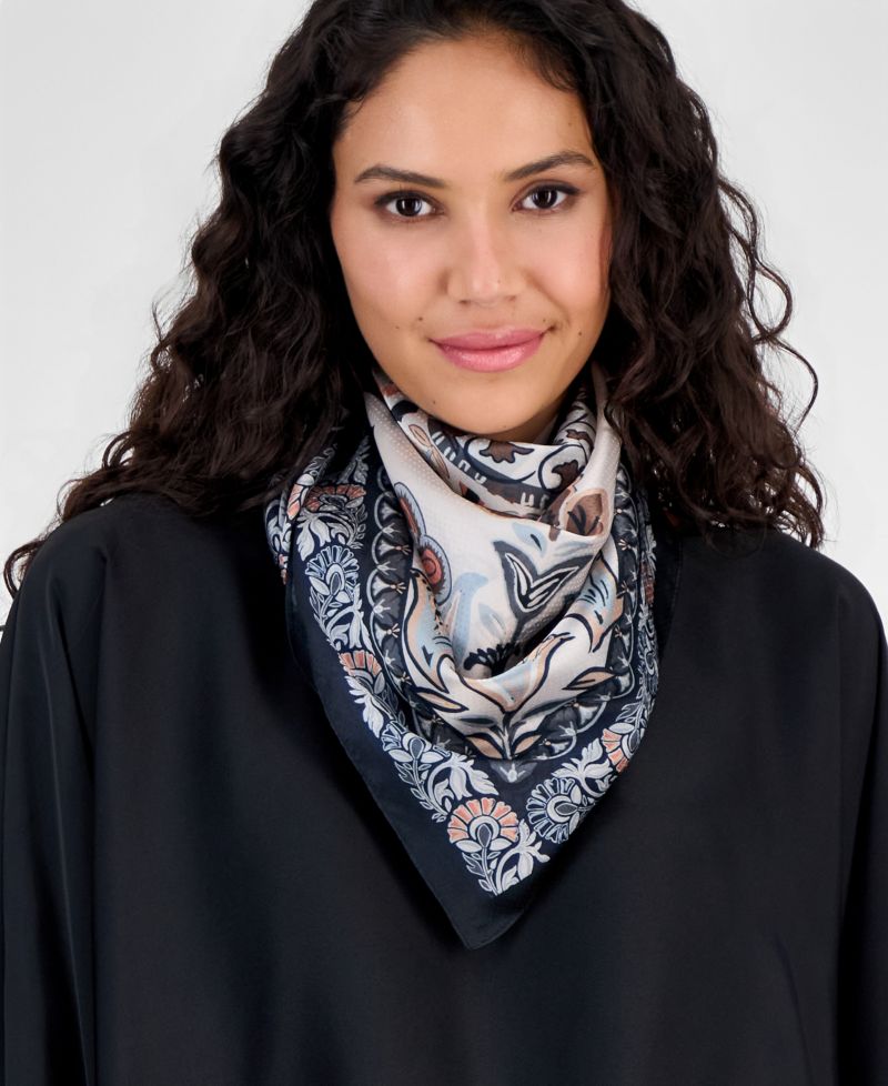 Medallion Contrast Floral Square Scarf