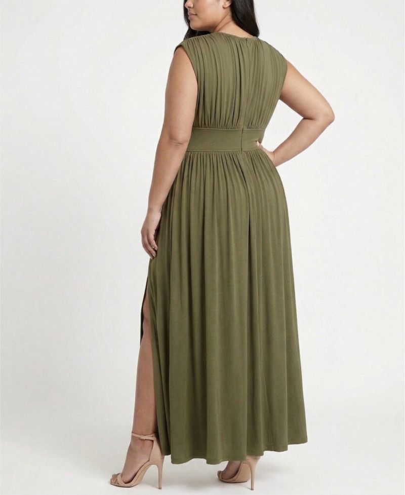 Plus Size Ruched Crewneck Maxi Dress