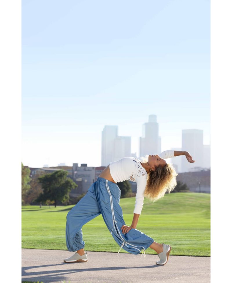 Women's Echo Knit Slip On Sneakers