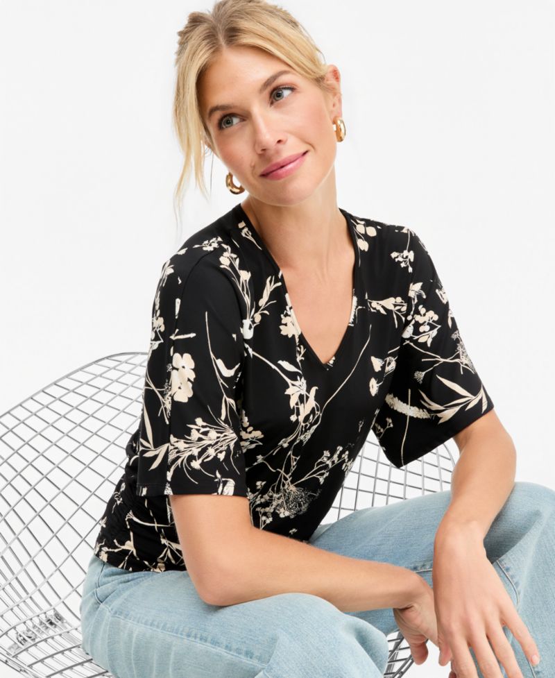 Women's Floral V-Neck Short-Sleeve Blouse