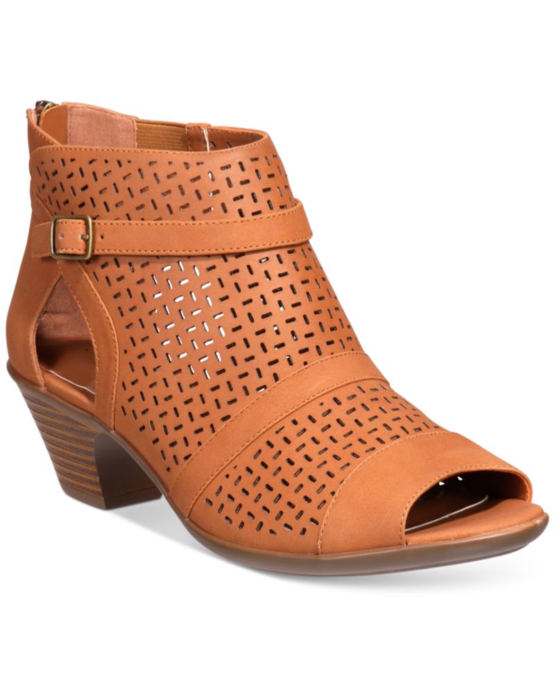 Carrigan Sandals