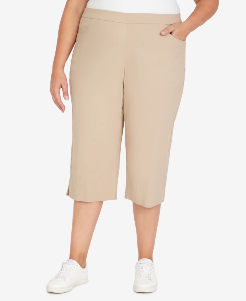 Plus Size Classic Allure Stretch Clamdigger Capri Pant