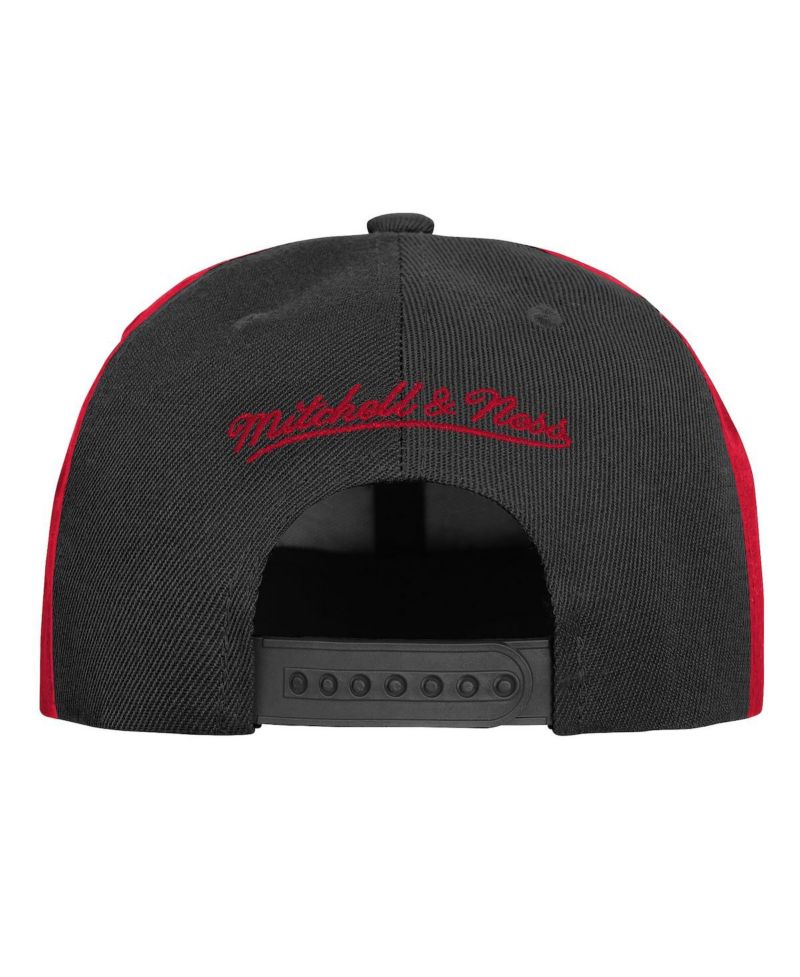 Big Boys and Girls Red Chicago Blackhawks Mascot Snapback Hat
