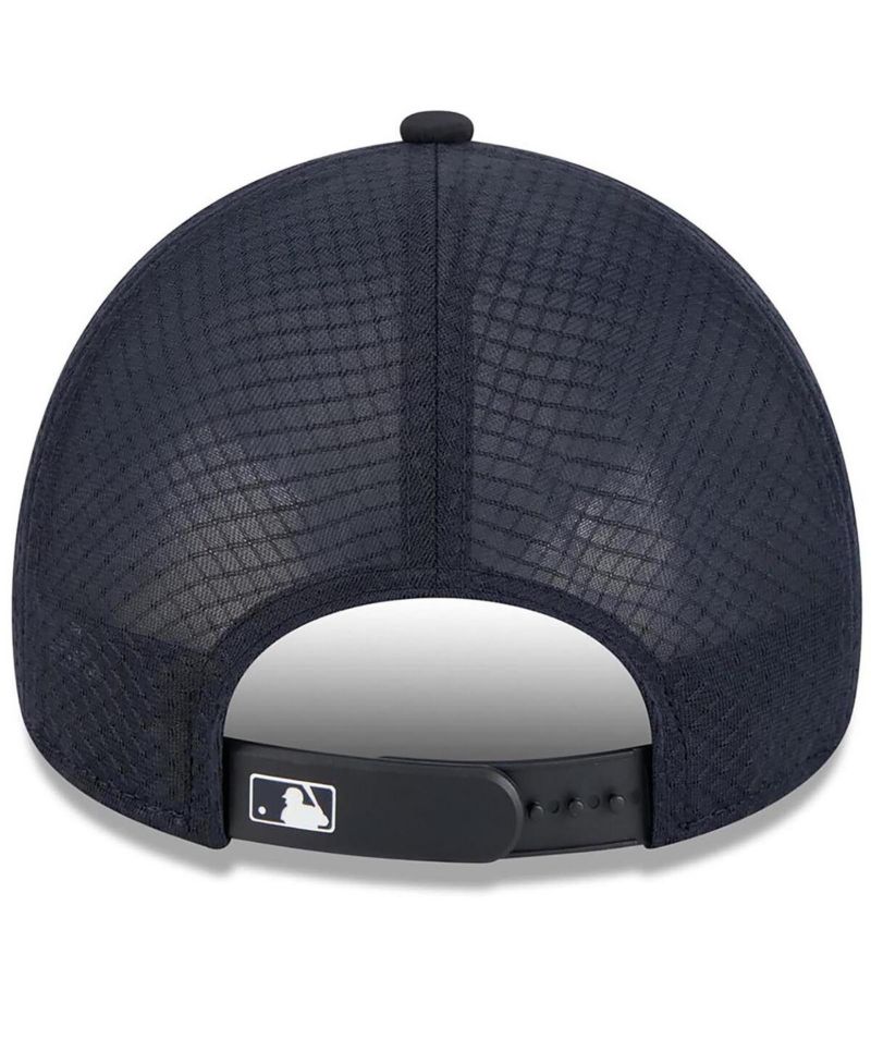 Men's Navy Boston Red Sox 2026 Batting Practice Alternate Apex 9FORTY Adjustable Hat
