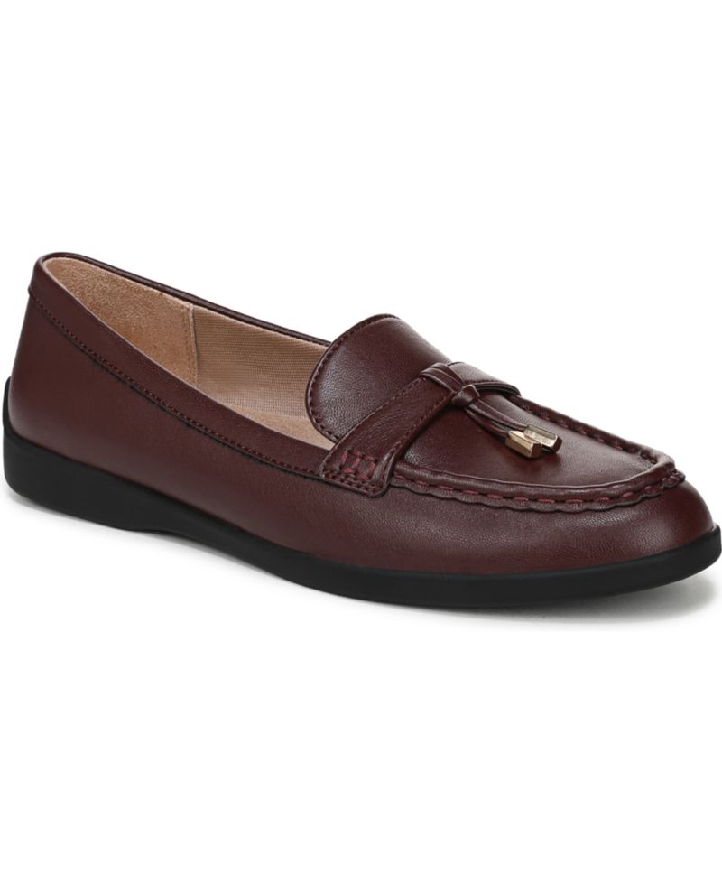 Women's Malta 3 Round Toe Slip On Tassel Loafers