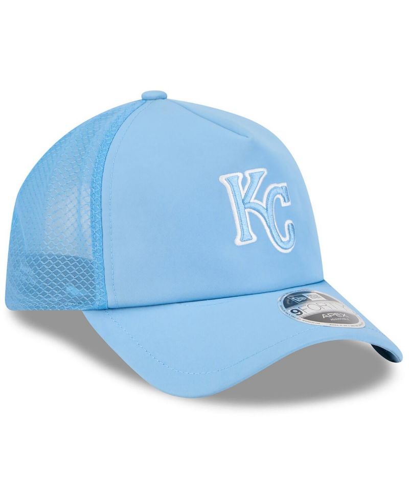 Men's Light Blue Kansas City Royals 2026 Batting Practice Apex 9FORTY Adjustable Trucker Hat