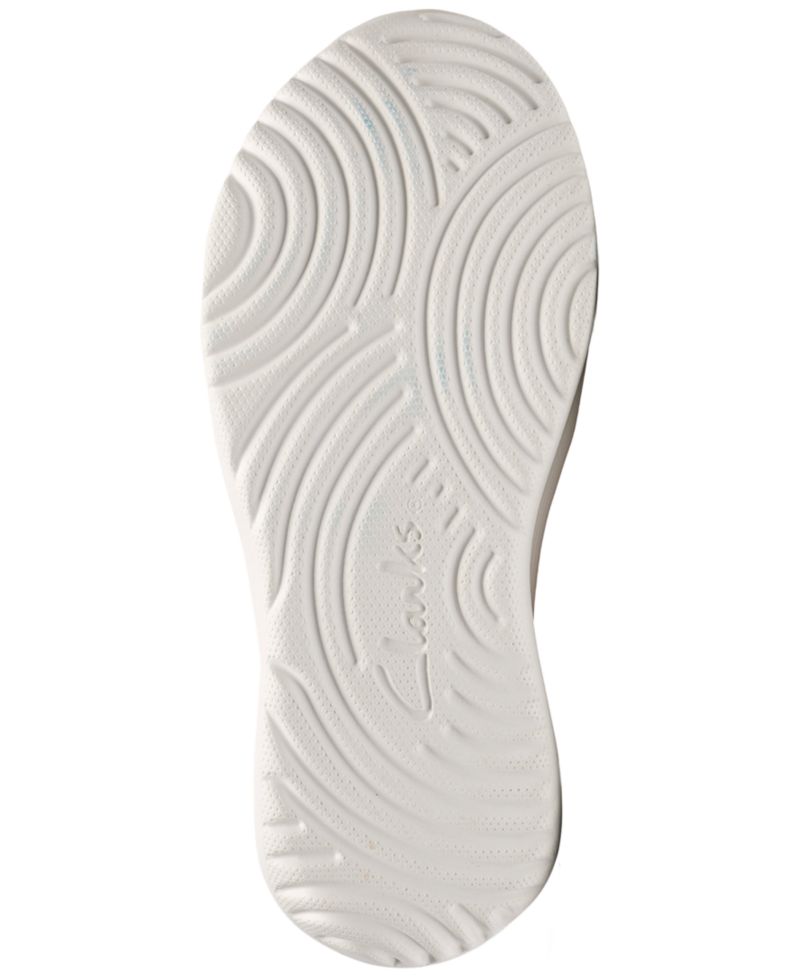 Women's Cloudsteppers Solevana Weave Slip On Sneakers