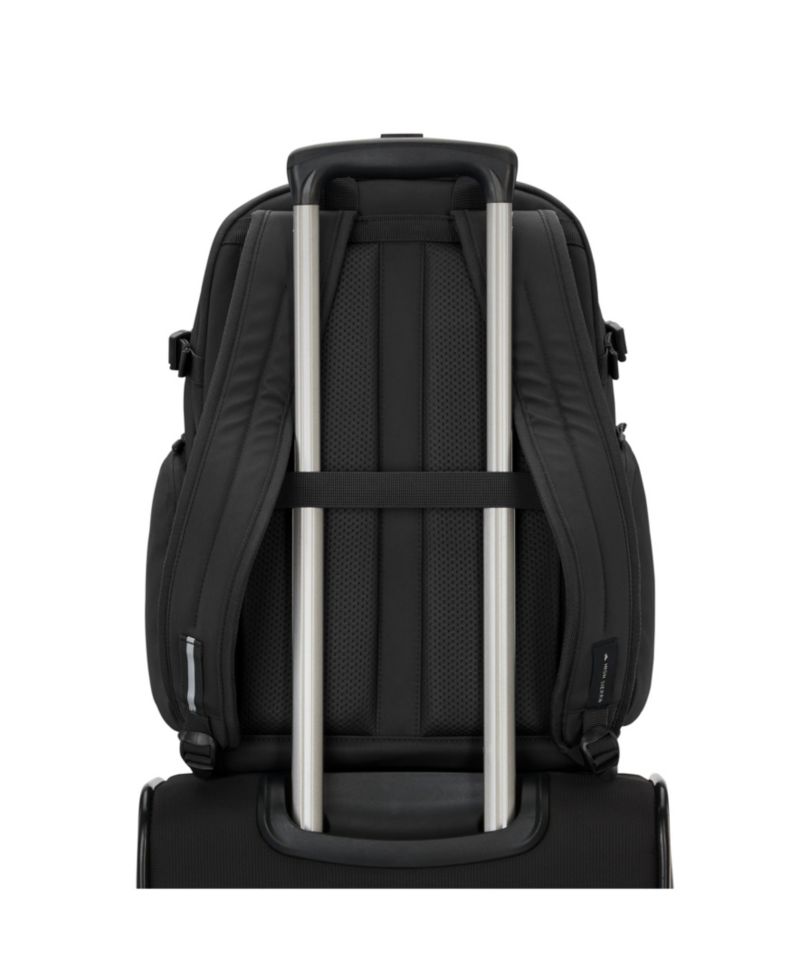 17" Pro Backpack