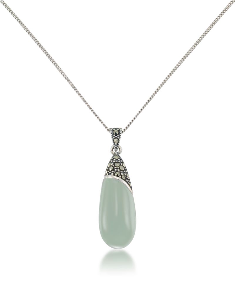Jade Elongated Pendant and a Curb Chain