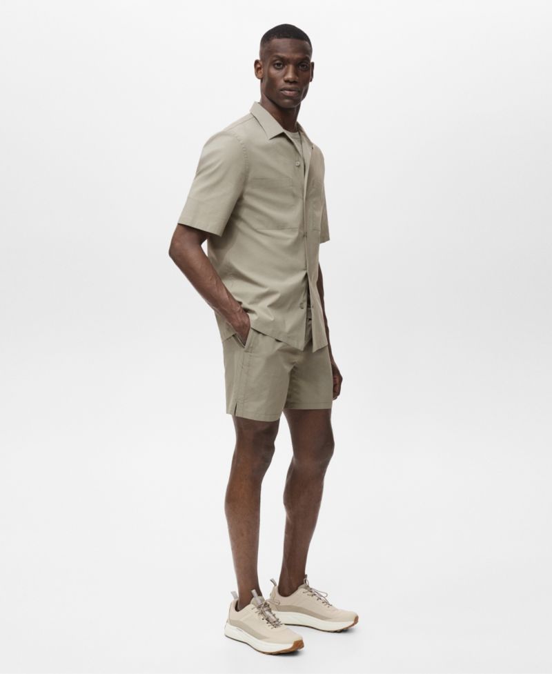 Men's Pockets and Bowling Collar Shirt