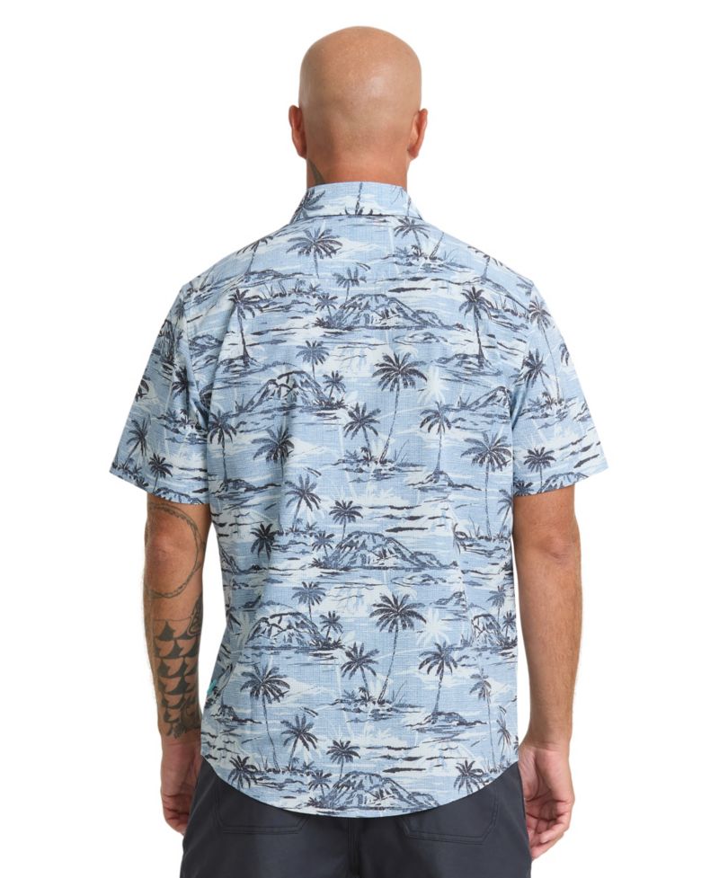 Quiksilver Men's Retreat Tech Woven Collared Shirt