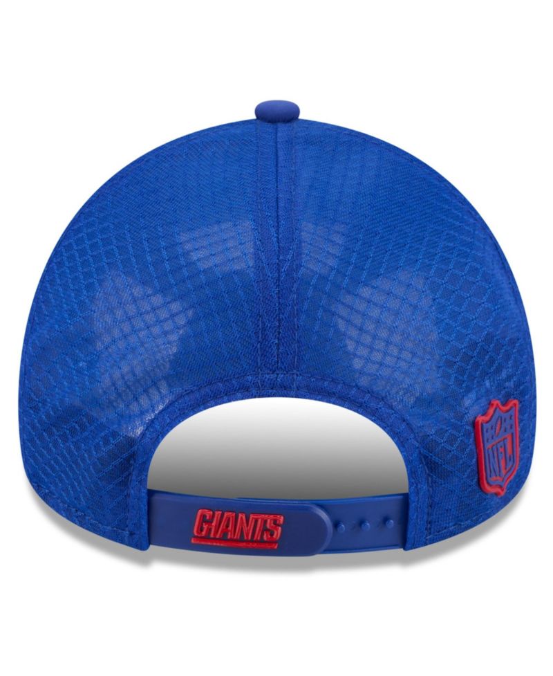 Big Boys and Girls Royal New York Giants 2026 Sideline Apex 9FORTY Adjustable Trucker Hat