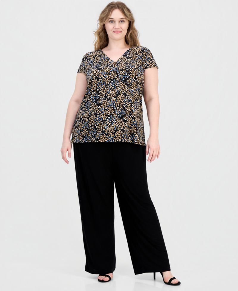 Plus Size Printed V-Neck Short-Sleeve Top