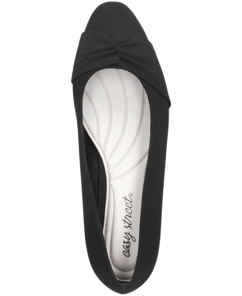 Lyanna Women's Block Heel Pumps
