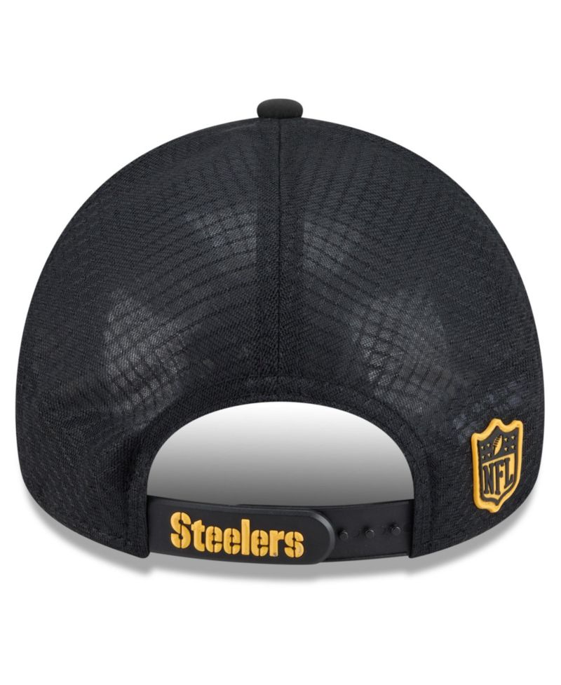 Men's Black Pittsburgh Steelers 2026 Sideline Apex 9FORTY Adjustable Trucker Hat