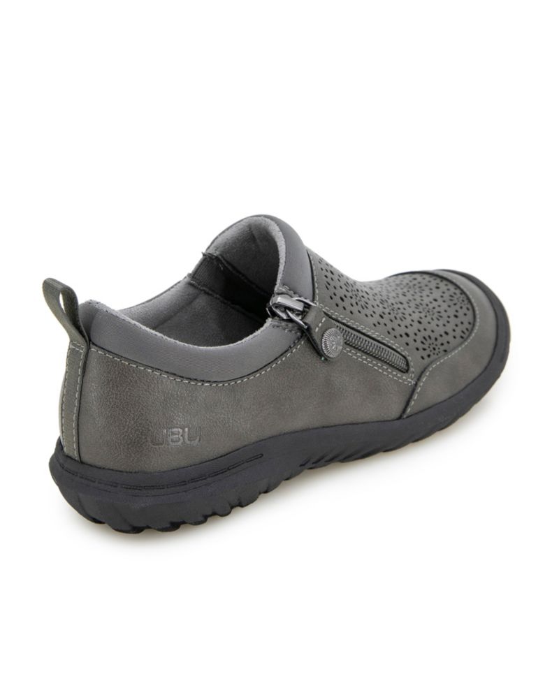 Women's Avery Closed Round Toe Casual Flats