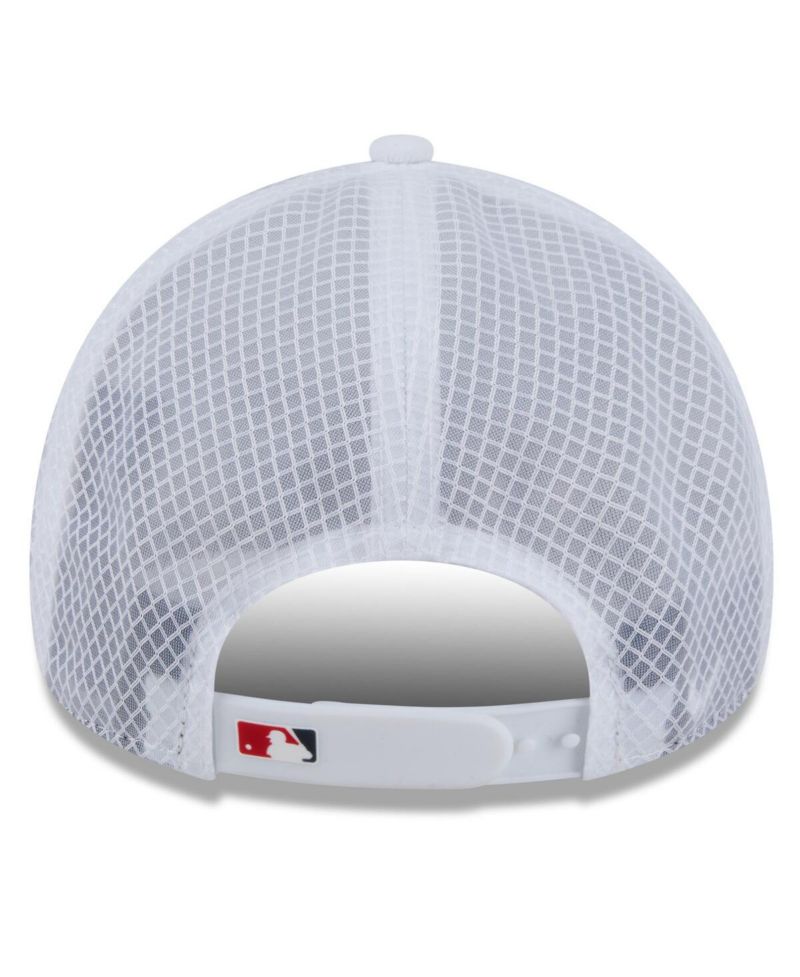 Men's White Washington Nationals 2026 Batting Practice Apex 9FORTY Adjustable Trucker Hat