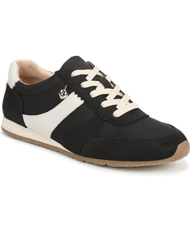 Women's Fearless Lace-up Sneakers